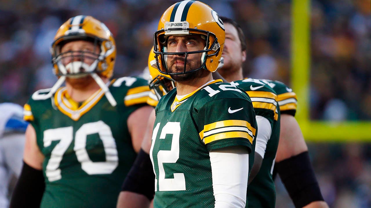 Saturday night should stir up memories of Rodgers' first playoff start